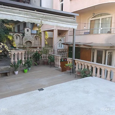 Alexander דירה *