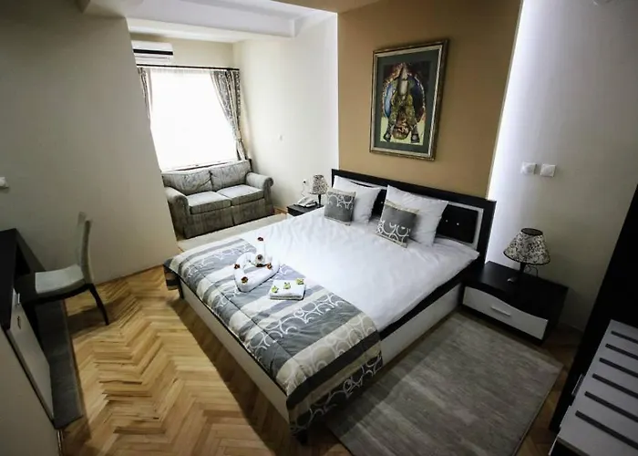 Alexander Apartment *