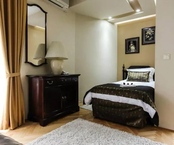 Apartment Alexander *